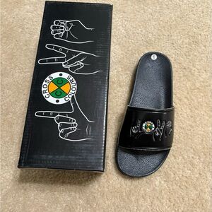 Size 9 mens - Cross Colours Love Slide Black